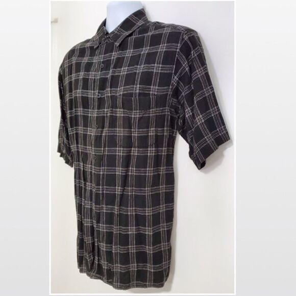 Men Medium Plaid Casual Button Down Short Sleeve Top - Picture 4 of 11